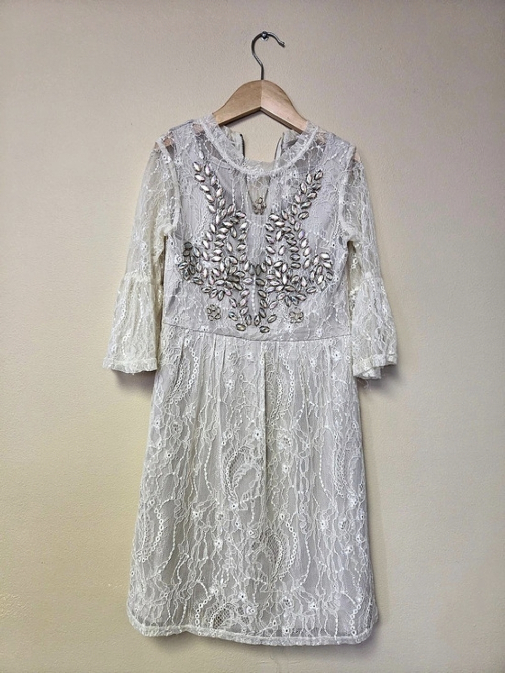 Joyfolie Beaded Lace Dress in White, Size 7